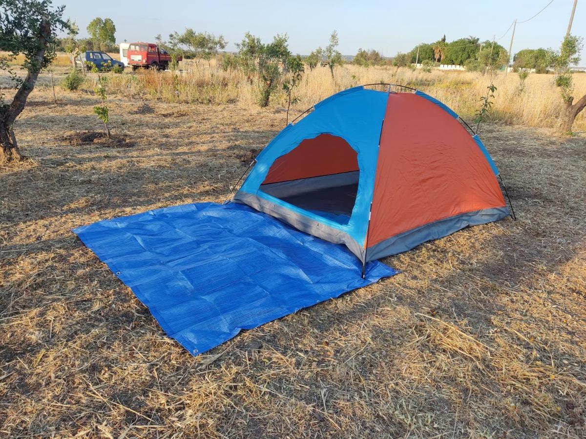 Aree Tende Presso La Casa In Campagna Di Ottavia Hotel Alezio Bagian luar foto