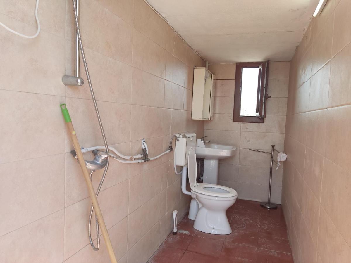 Aree Tende Presso La Casa In Campagna Di Ottavia Hotel Alezio Bagian luar foto